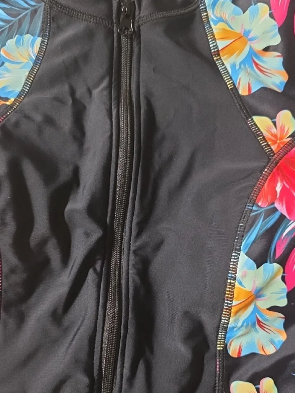 NWOT Grace Karin Black Tropical Floral Short-Sleeve Rashguard Swimsuit